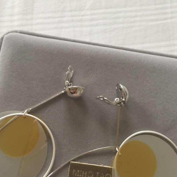 Anthropologie Round clip on earrings - Picture 4 of 5